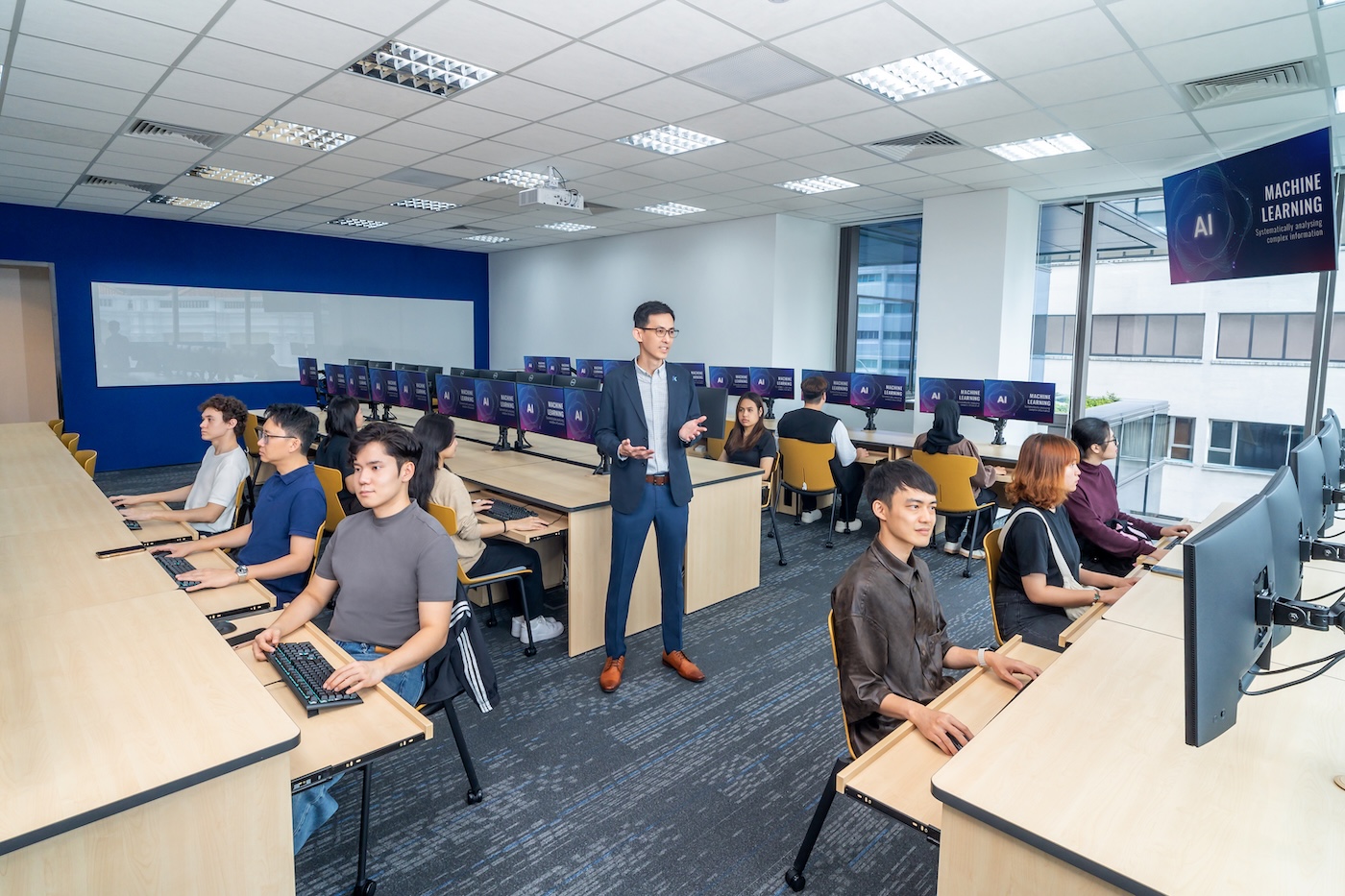 High-Capacity Computer Labs